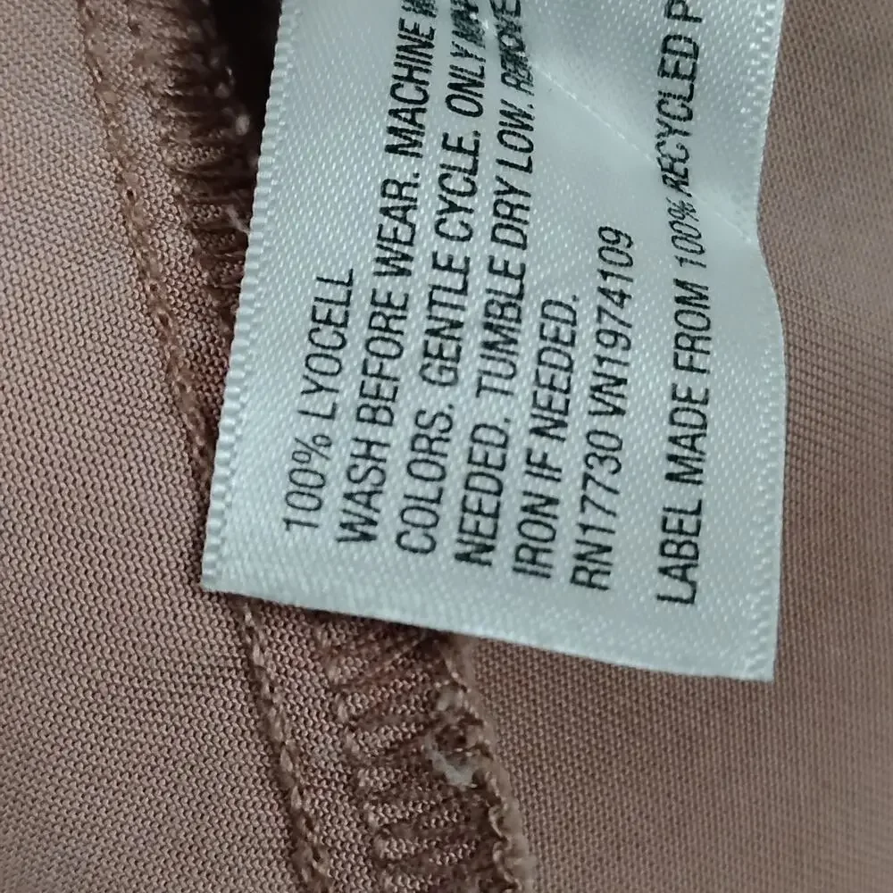 Universal Threads Shorts Size XS Dusty Rose Elastic Waist Drawstring and Pockets